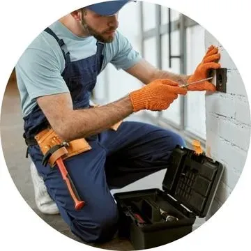 Diferença entre eletricista comum e eletricista especialista em Bela Vista no atendimento elétrico