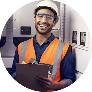 Diferença entre eletricista comum e eletricista especialista no Brooklin durante atendimento elétrico